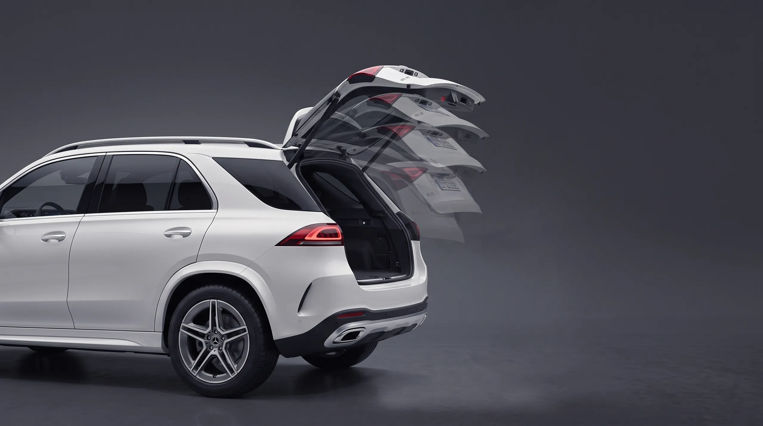 Electric tailgate